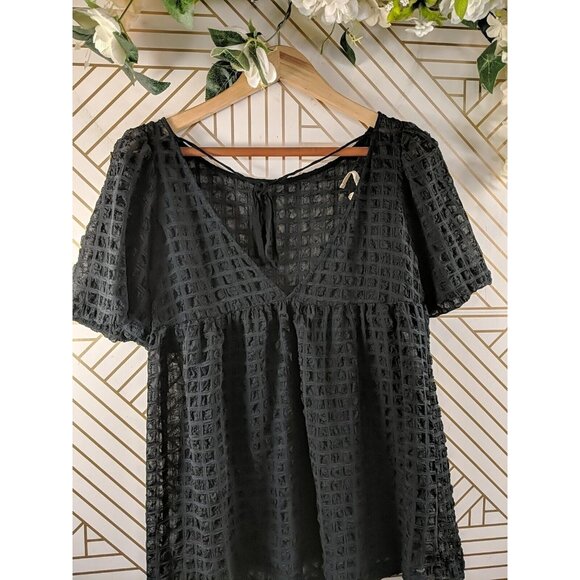 Urban Outfitters Women's Sheer Black Top Blouse Back Tie Flowy Texture Size Med - Picture 7 of 7